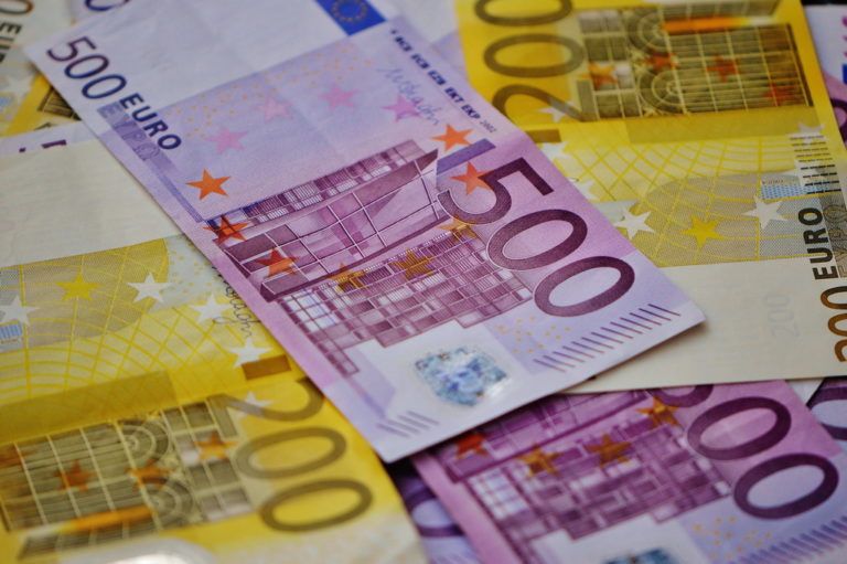 Kredyty hipoteczne, wciąż cieszą się dużym zainteresowaniem
